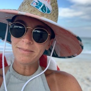 Meet your Posher, Carolyn